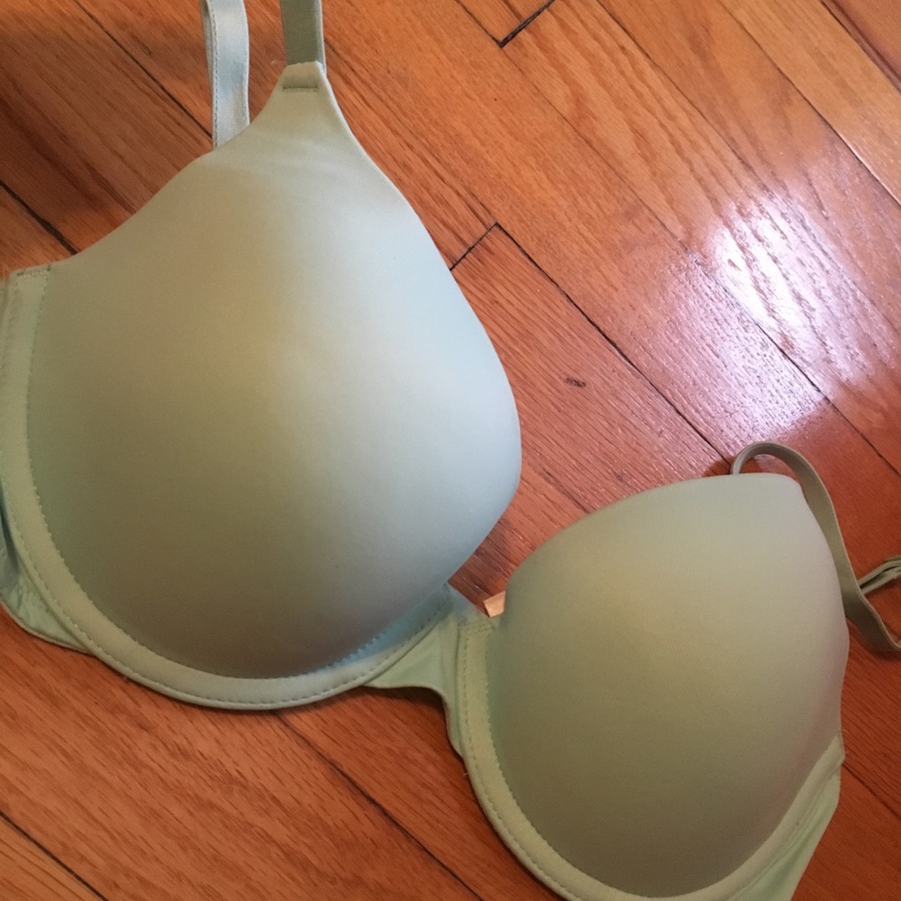 VS PINK wear everywhere push-up bra